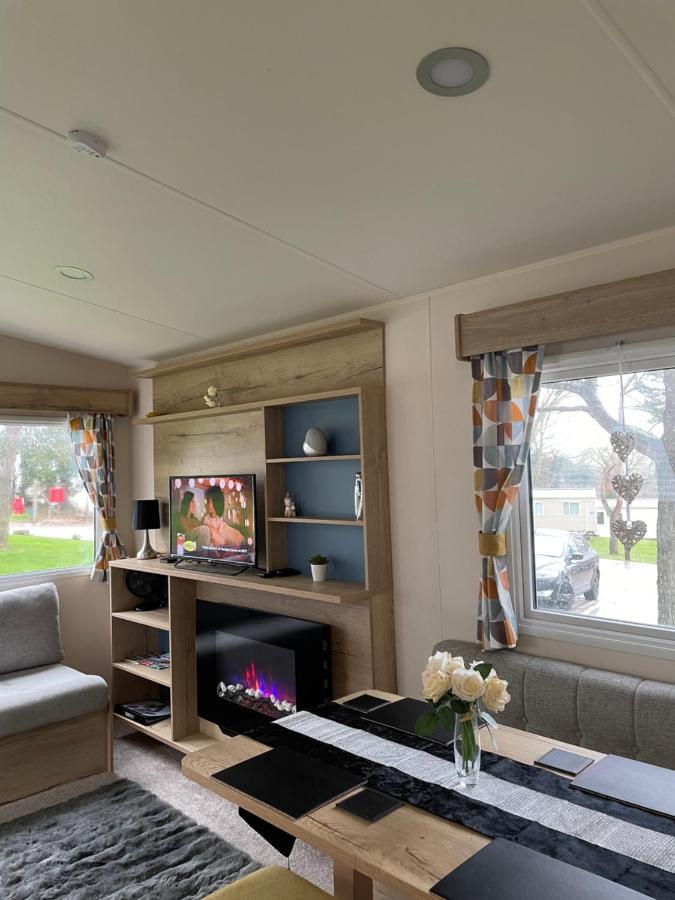 Deluxe, 3 Bed Holiday Home At Combe Haven Holiday Park Гастингс Экстерьер фото